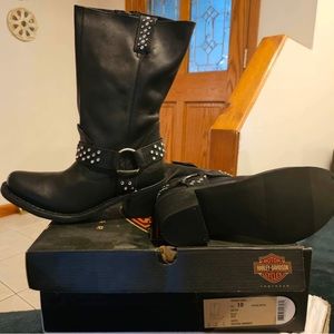 NWT Women’s Harley Davidson Leather and Crystal Riding Boot sz 10